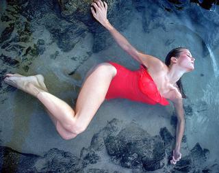 Christie Brinkley feet photo thumbnail