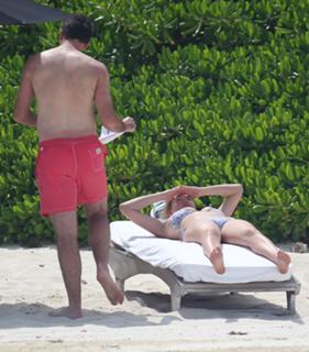Kate Upton feet photo thumbnail