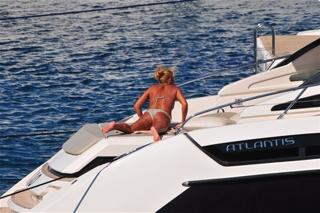 Pinar Altug feet photo thumbnail