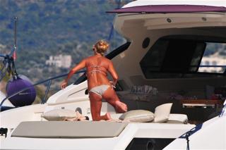 Pinar Altug feet photo thumbnail