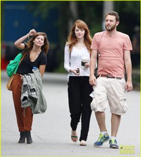 Emma Stone feet photo thumbnail