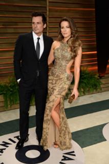 Kate Beckinsale feet photo thumbnail