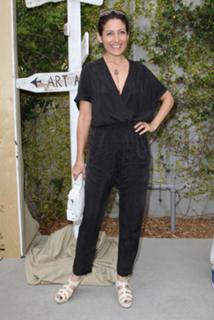 Lisa Edelstein feet photo thumbnail