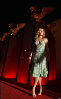 Kate Winslet feet photo thumbnail