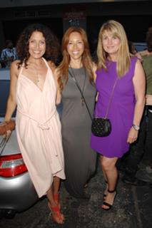 Lisa Edelstein feet photo thumbnail