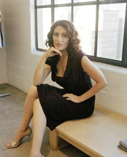 Lisa Edelstein feet photo thumbnail