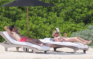 Kate Upton feet photo thumbnail