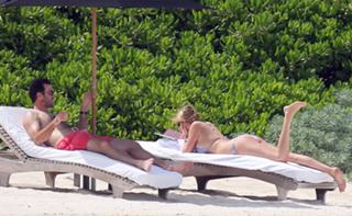 Kate Upton feet photo thumbnail