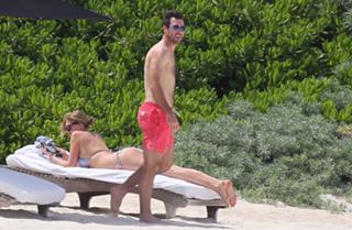 Kate Upton feet photo thumbnail