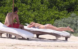 Kate Upton feet photo thumbnail