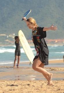 Carolina Dieckmann feet photo thumbnail