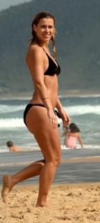 Carolina Dieckmann feet photo thumbnail