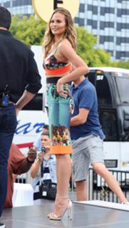 Chrissy Teigen feet photo thumbnail