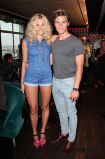 Pixie Lott feet photo thumbnail