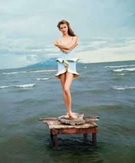 Karlie Kloss feet photo thumbnail