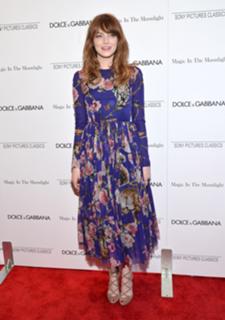 Emma Stone feet photo thumbnail