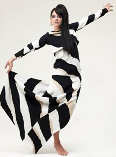 Lily Allen feet photo thumbnail