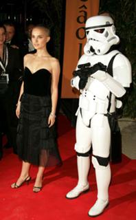 Natalie Portman feet photo thumbnail