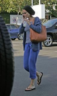 Molly Sims feet photo thumbnail