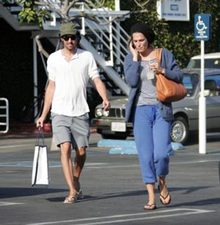 Molly Sims feet photo thumbnail