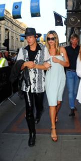 Abbey Clancy feet photo thumbnail