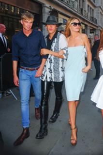 Abbey Clancy feet photo thumbnail