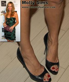 Molly Sims feet photo thumbnail