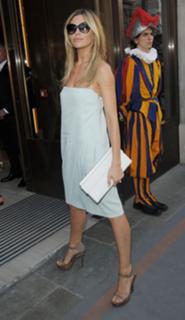 Abbey Clancy feet photo thumbnail