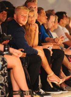Nina Agdal feet photo thumbnail