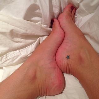 Franciely Freduzeski feet photo thumbnail