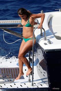 Lea Michele feet photo thumbnail