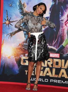 Zoe Saldana feet photo thumbnail