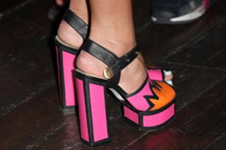 Pixie Lott feet photo thumbnail