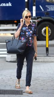 Fearne Cotton feet photo thumbnail