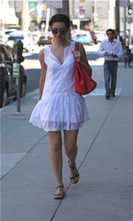 Emmy Rossum feet photo thumbnail