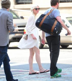 Kirsten Dunst feet photo thumbnail