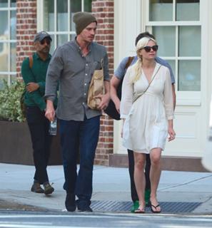 Kirsten Dunst feet photo thumbnail