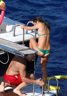 Lea Michele feet photo thumbnail