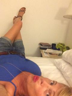 Alessia Marcuzzi feet photo thumbnail