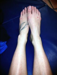 Federica Pellegrini feet photo thumbnail