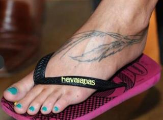 Federica Pellegrini feet photo thumbnail