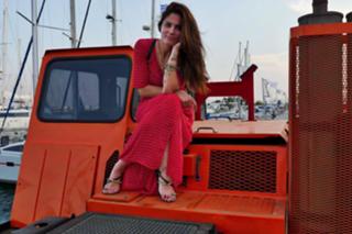 Mary Synatsaki feet photo thumbnail