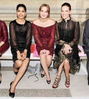 Hilary Swank feet photo thumbnail