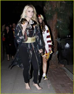 Jessica Simpson feet photo thumbnail