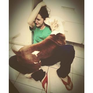 Kéfera Buchmann feet photo thumbnail