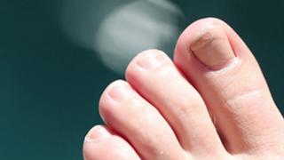 Grace Helbig feet photo thumbnail