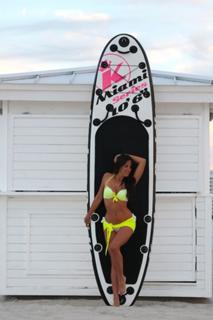 Claudia Romani feet photo thumbnail
