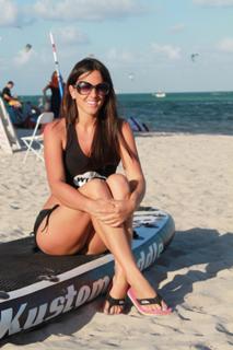 Claudia Romani feet photo thumbnail