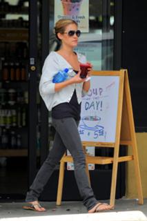 Kristin Cavallari feet photo thumbnail