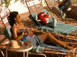 Tia Carrere feet photo thumbnail
